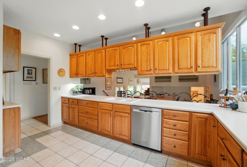 1275 Winterberry Drive, Lima, Ohio, 2 Bedrooms Bedrooms, ,2 BathroomsBathrooms,Residential,For Sale,Winterberry,306990