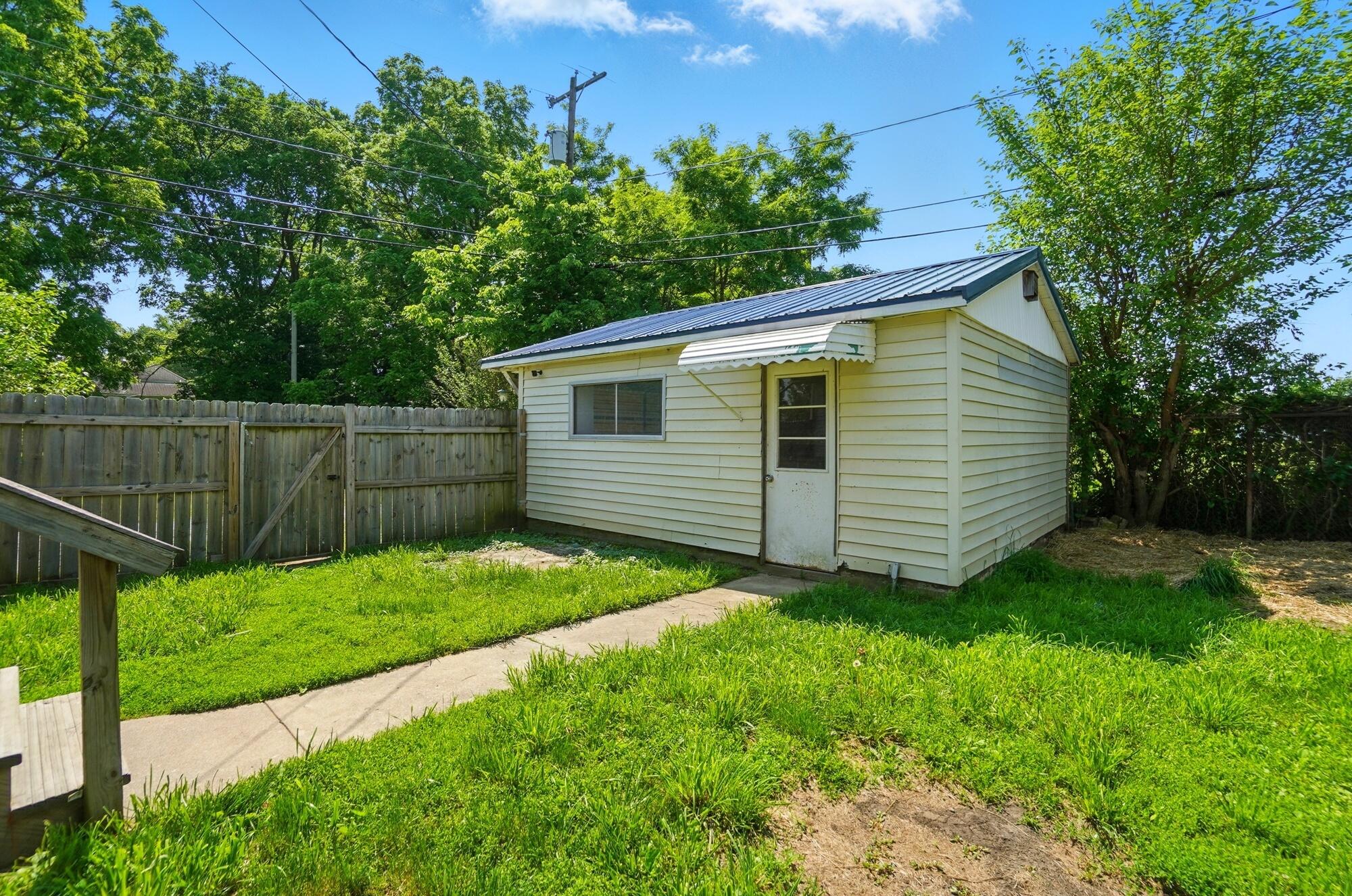 2327 Kenilworth Avenue, Springfield, Ohio 45505