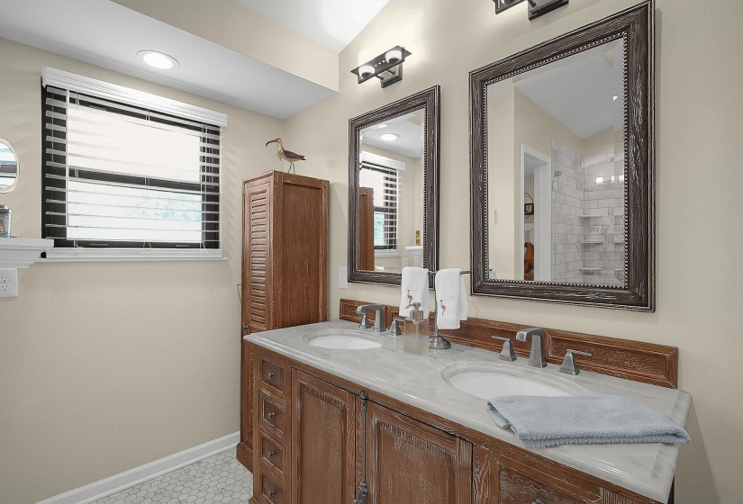 21-web-or-mls-1250-e-choctaw-dr