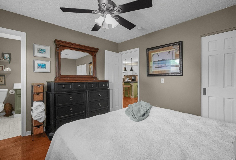 9-web-or-mls-1250-e-choctaw-dr