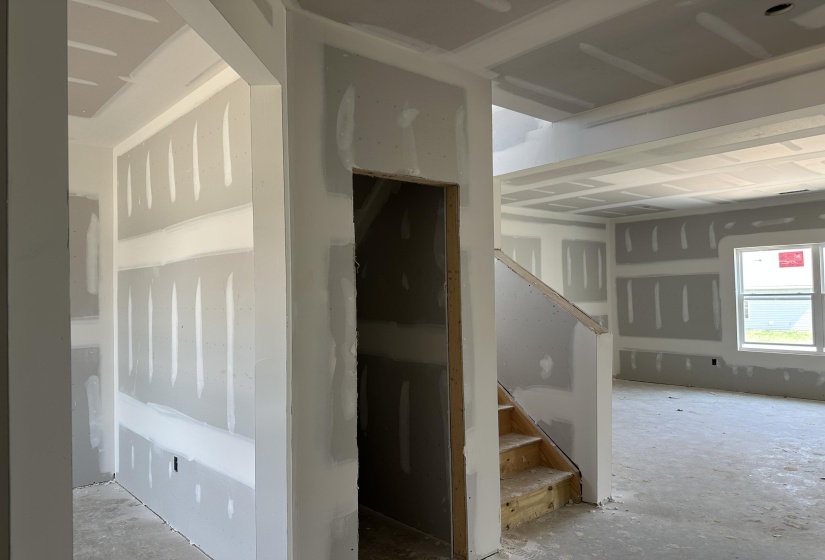 614 Lois Lane Foyer