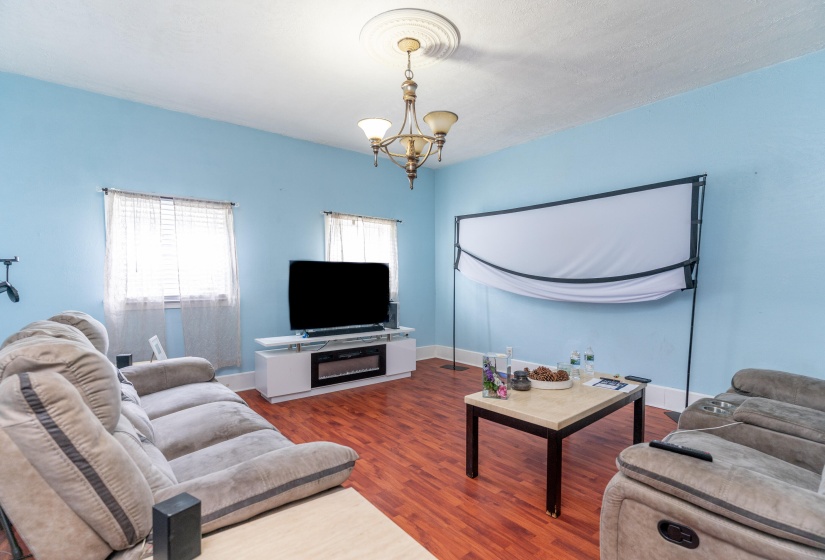 330 S WALNUT, SIDNEY-6