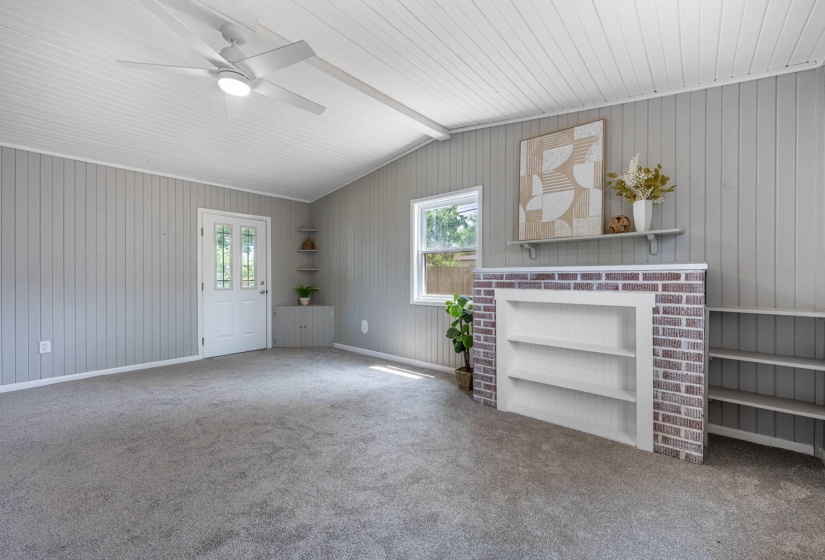 322 Galewood-11