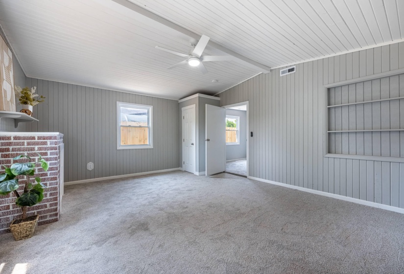 322 Galewood-12