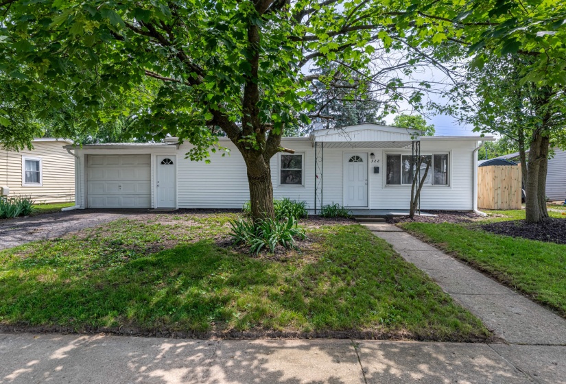 322 Galewood-1