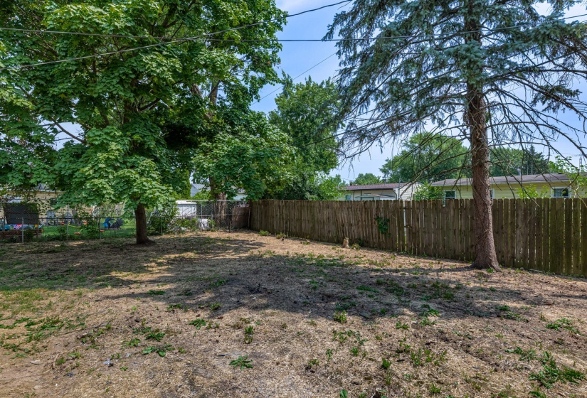 322 Galewood-20