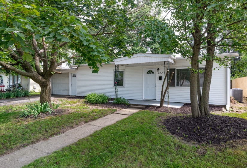 322 Galewood-24