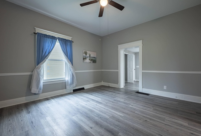 518 E Main-11