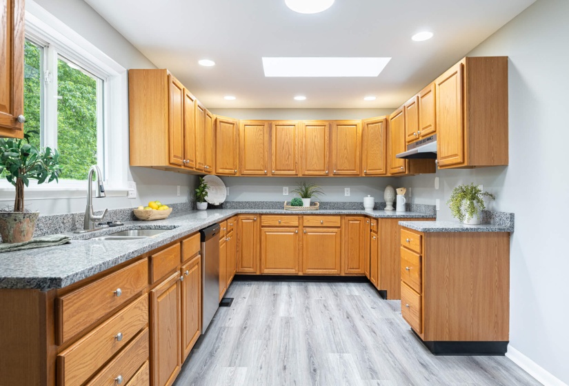 518 E Main-14