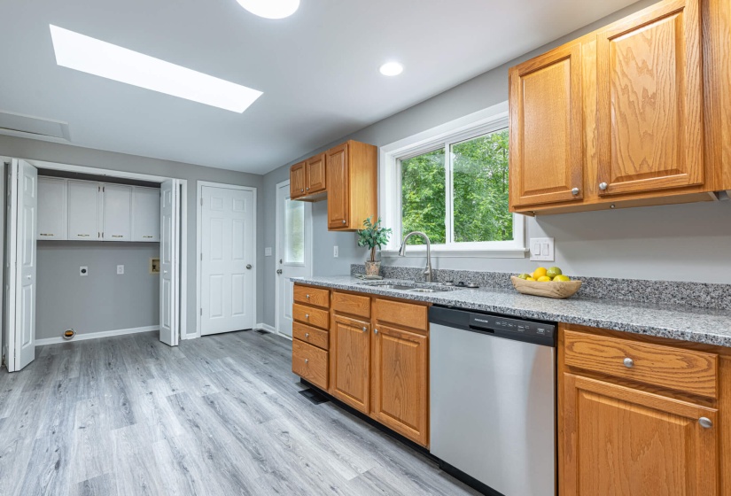 518 E Main-17
