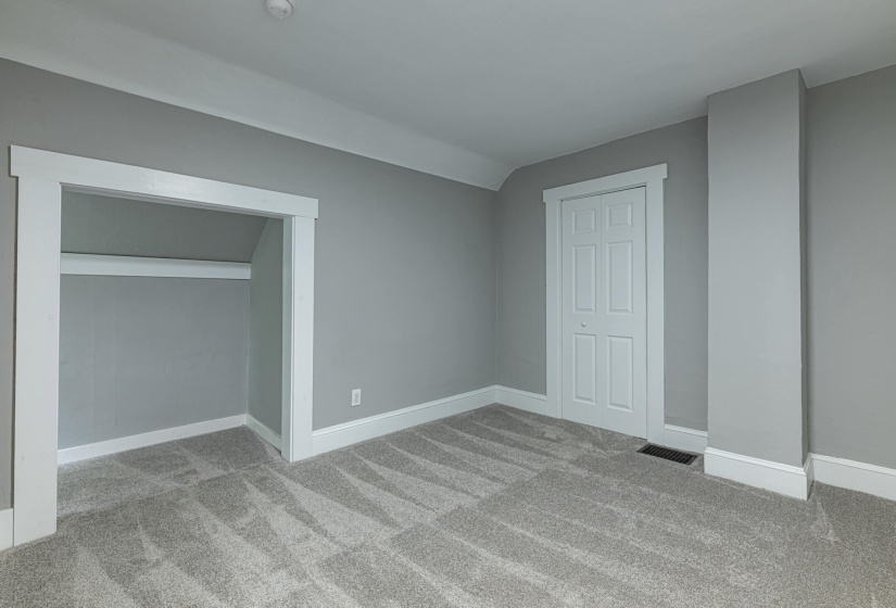 518 E Main-21