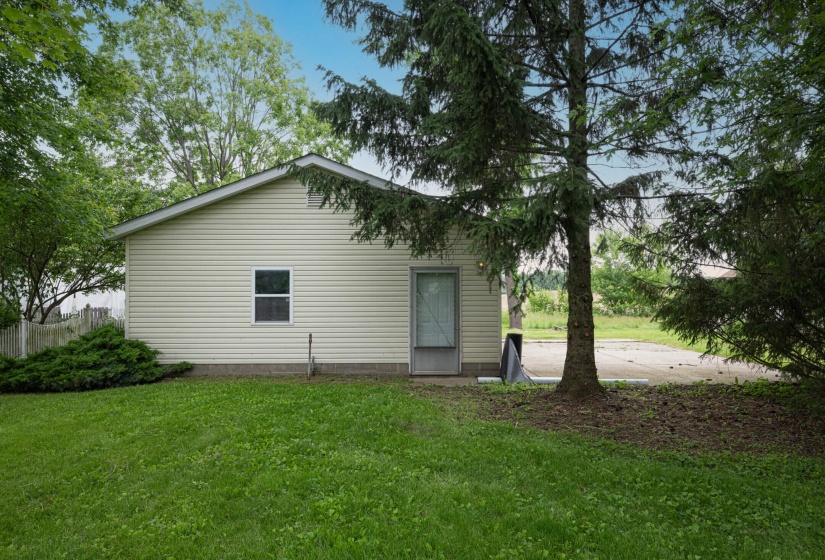 518 E Main-30