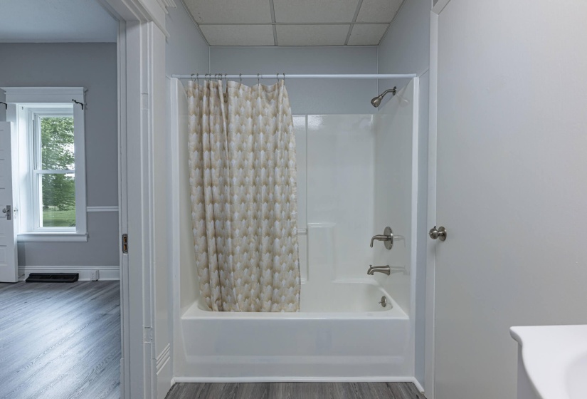 518 E Main-8