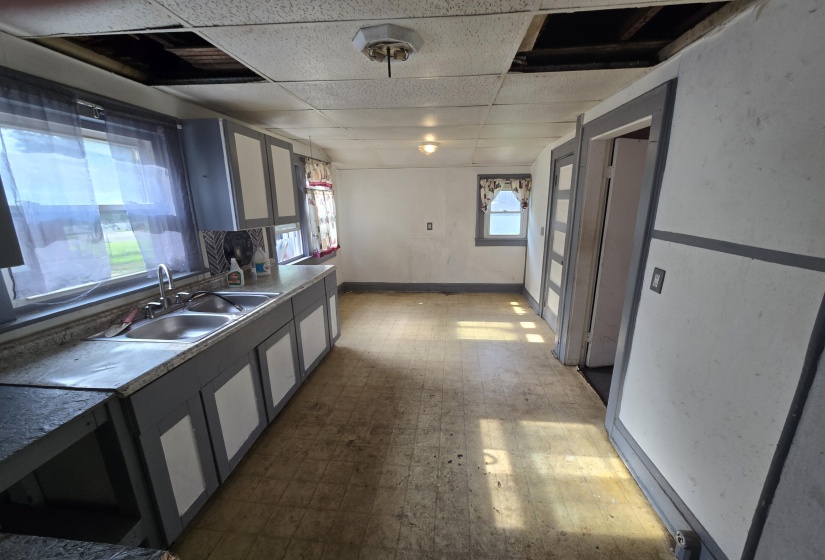 Kitchen 1