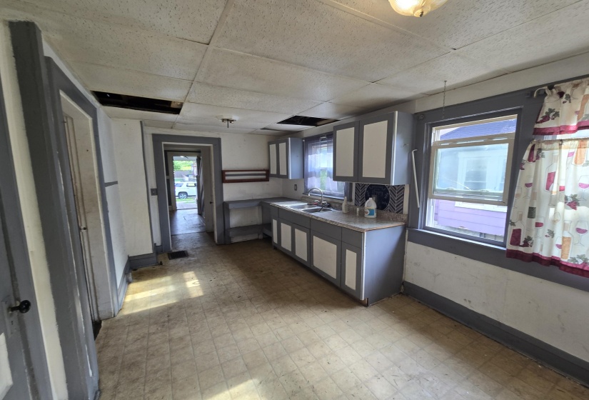 Kitchen 2