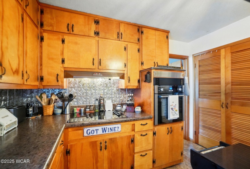 402 Grand Avenue, Ada, Ohio, 3 Bedrooms Bedrooms, ,2 BathroomsBathrooms,Residential,For Sale,Grand,307250
