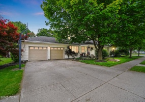 402 Grand Avenue, Ada, Ohio, 3 Bedrooms Bedrooms, ,2 BathroomsBathrooms,Residential,For Sale,Grand,307250