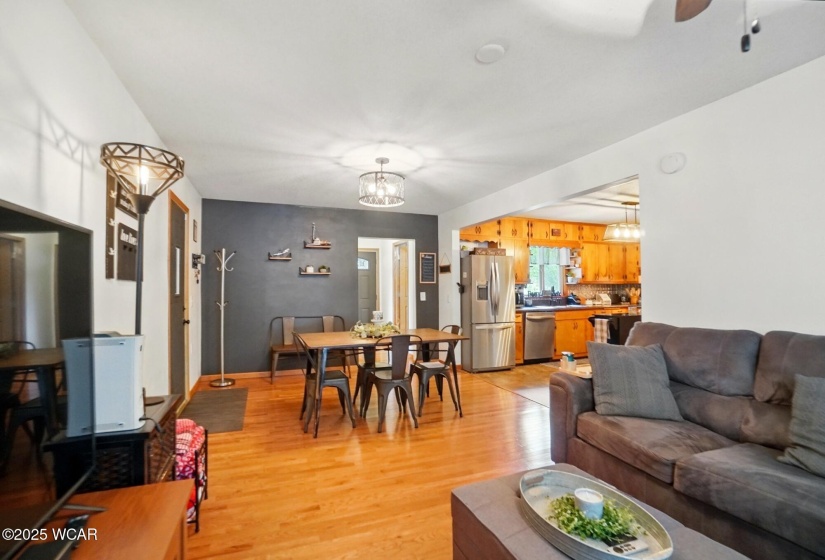 402 Grand Avenue, Ada, Ohio, 3 Bedrooms Bedrooms, ,2 BathroomsBathrooms,Residential,For Sale,Grand,307250