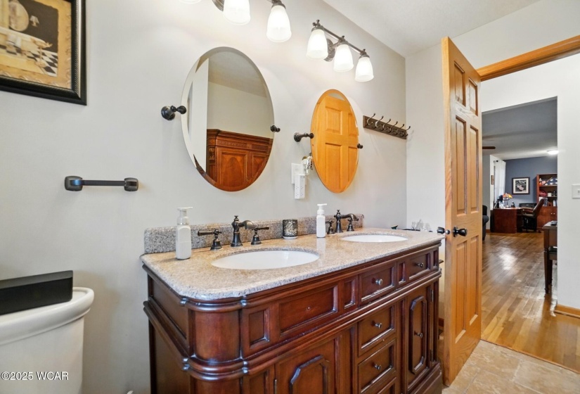 402 Grand Avenue, Ada, Ohio, 3 Bedrooms Bedrooms, ,2 BathroomsBathrooms,Residential,For Sale,Grand,307250