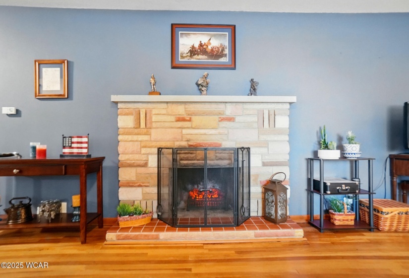 402 Grand Avenue, Ada, Ohio, 3 Bedrooms Bedrooms, ,2 BathroomsBathrooms,Residential,For Sale,Grand,307250