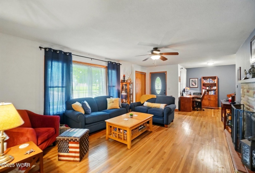 402 Grand Avenue, Ada, Ohio, 3 Bedrooms Bedrooms, ,2 BathroomsBathrooms,Residential,For Sale,Grand,307250
