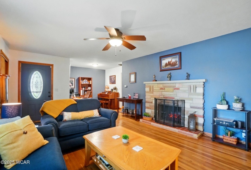 402 Grand Avenue, Ada, Ohio, 3 Bedrooms Bedrooms, ,2 BathroomsBathrooms,Residential,For Sale,Grand,307250
