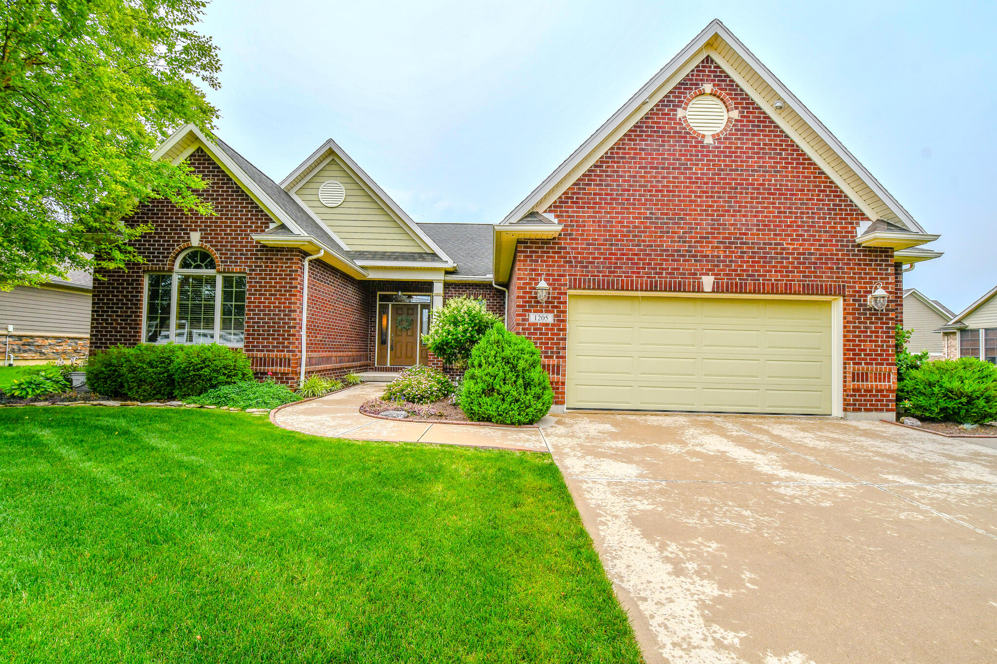 1205 Daylily Way, Troy, Ohio 45373