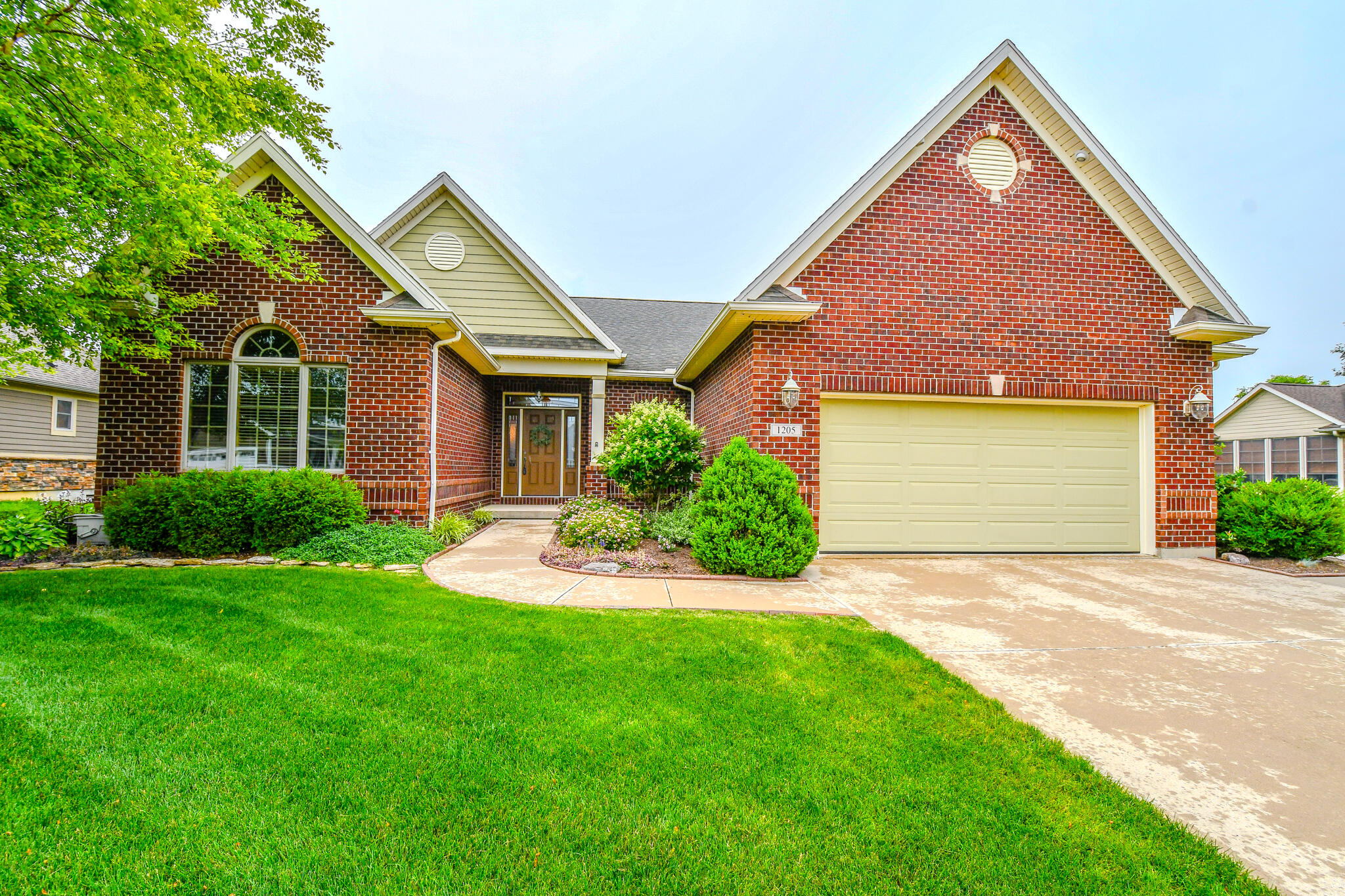 1205 Daylily Way, Troy, Ohio 45373