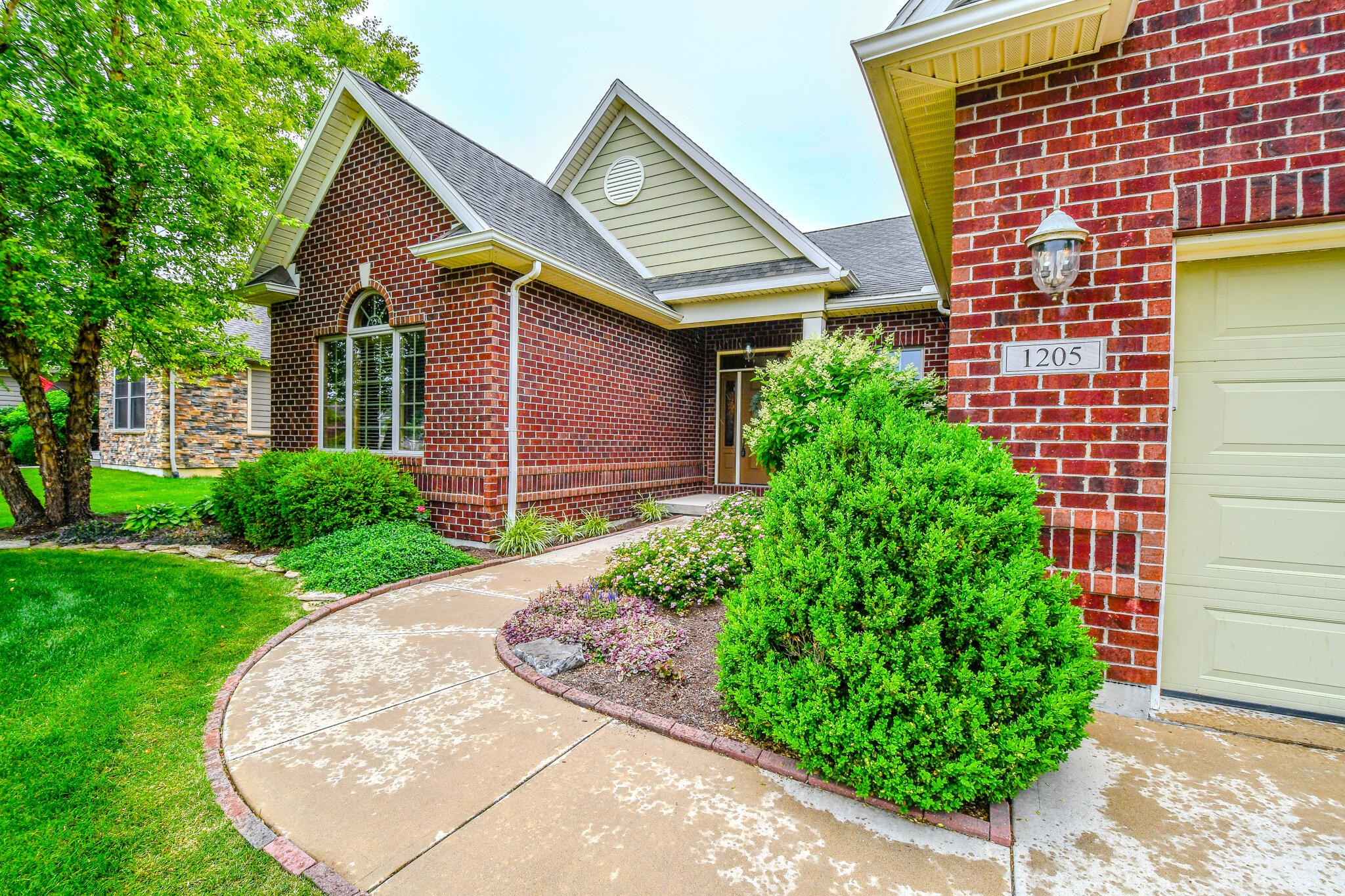 1205 Daylily Way, Troy, Ohio 45373