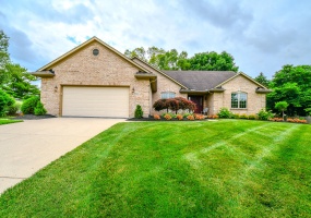 2690 Langtree Lane, Dayton, Ohio 45458, 3 Bedrooms Bedrooms, ,2 BathroomsBathrooms,Residential,For Sale,Langtree,1039425