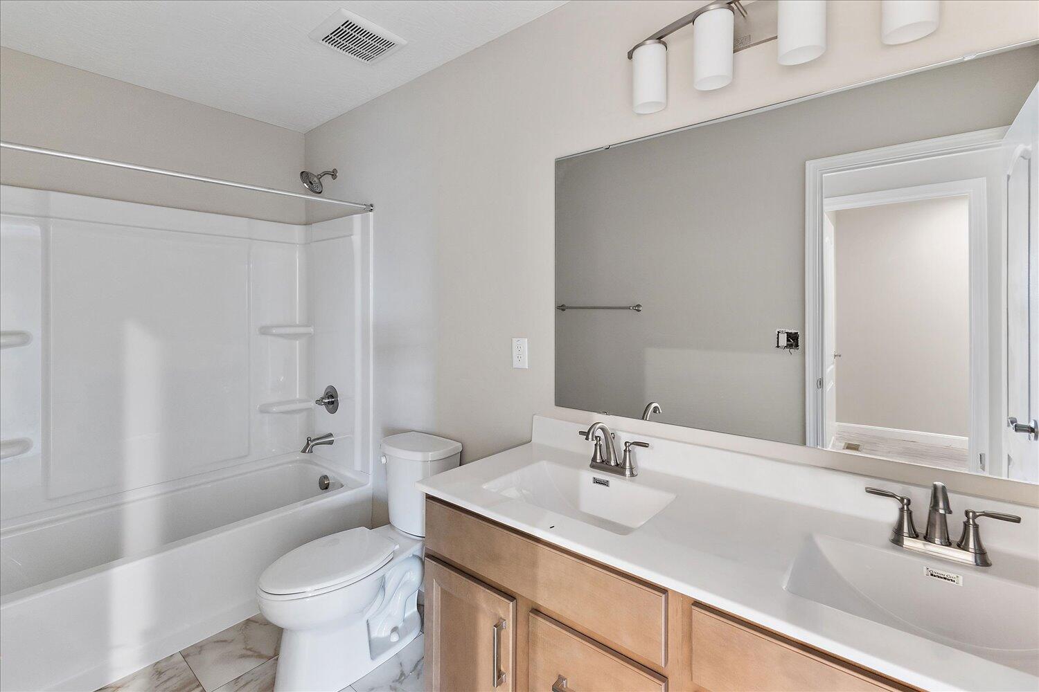 414 Landon Lane, Springfield, Ohio 45505