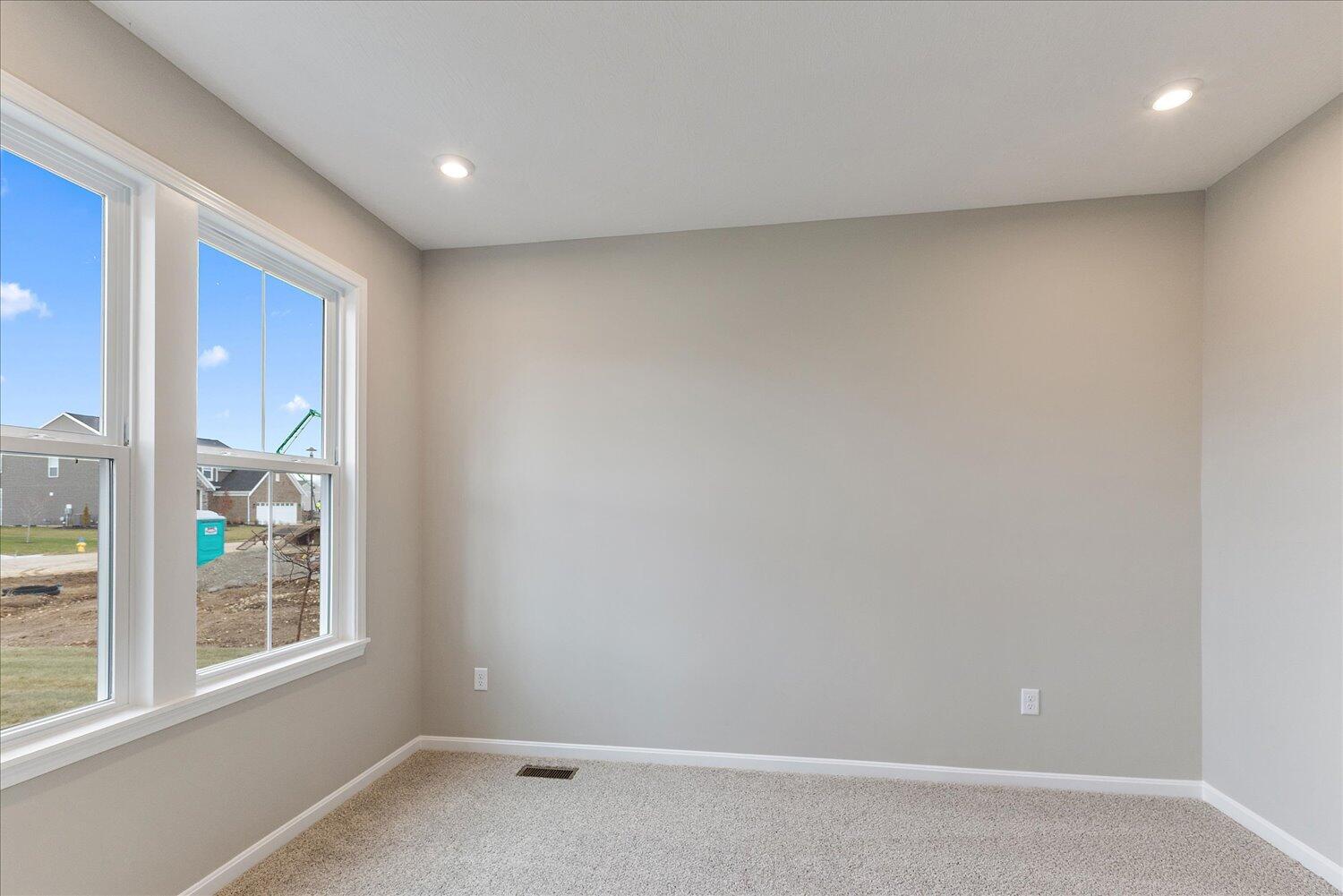 414 Landon Lane, Springfield, Ohio 45505