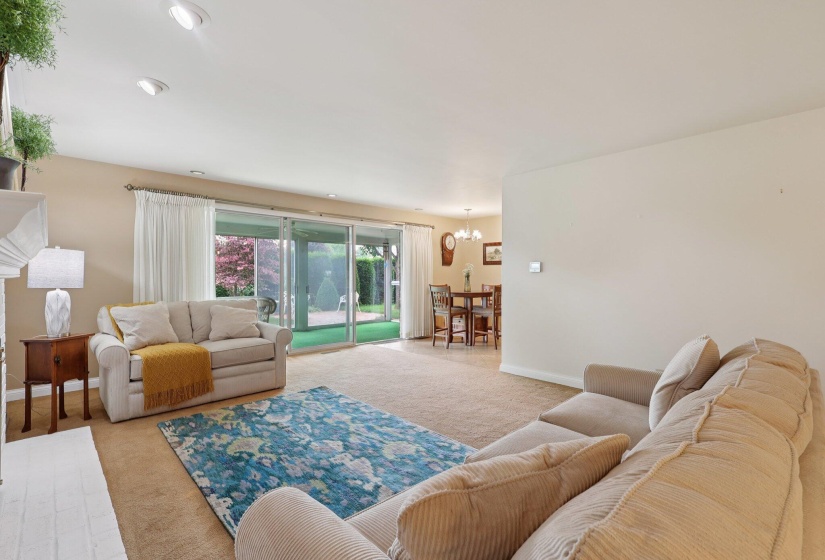 15-web-or-mls-Hickory Dr-1706-015