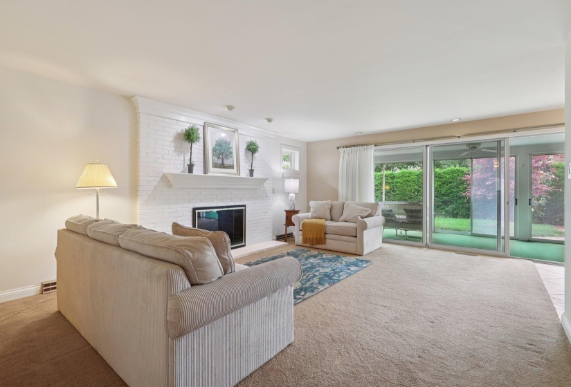 13-web-or-mls-Hickory Dr-1706-013