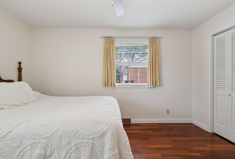 31-web-or-mls-Hickory Dr-1706-031