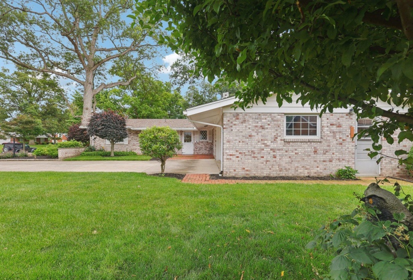 2-web-or-mls-Hickory Dr-1706-002