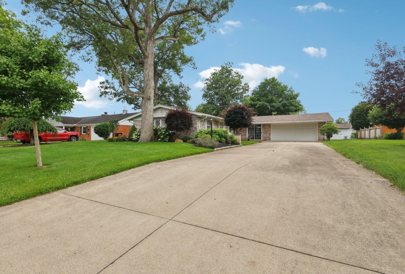6-web-or-mls-Hickory Dr-1706-006