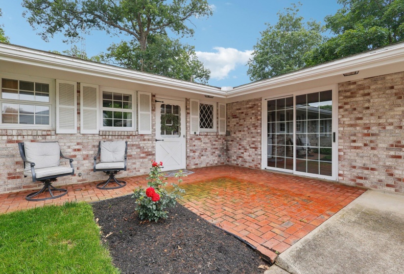 8-web-or-mls-Hickory Dr-1706-008