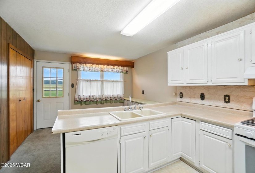 10540 33A, Wapakoneta, Ohio, 5 Bedrooms Bedrooms, ,2 BathroomsBathrooms,Residential,For Sale,33A,307347