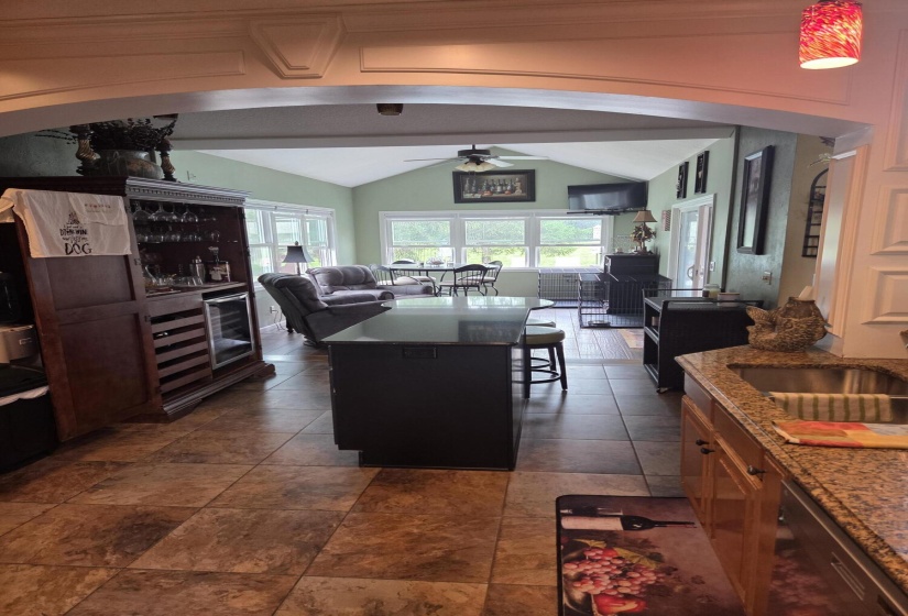 Kitchen/Sunroom
