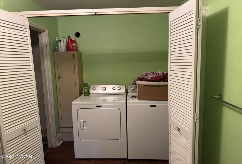 702 Vine Street, Lima, Ohio, 2 Bedrooms Bedrooms, ,1 BathroomBathrooms,Residential,For Sale,Vine,307417