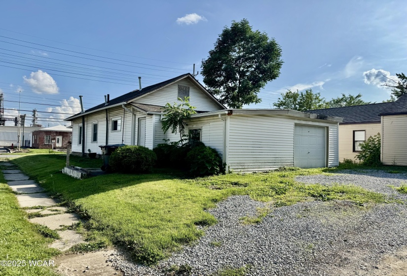 702 Vine Street, Lima, Ohio, 2 Bedrooms Bedrooms, ,1 BathroomBathrooms,Residential,For Sale,Vine,307417