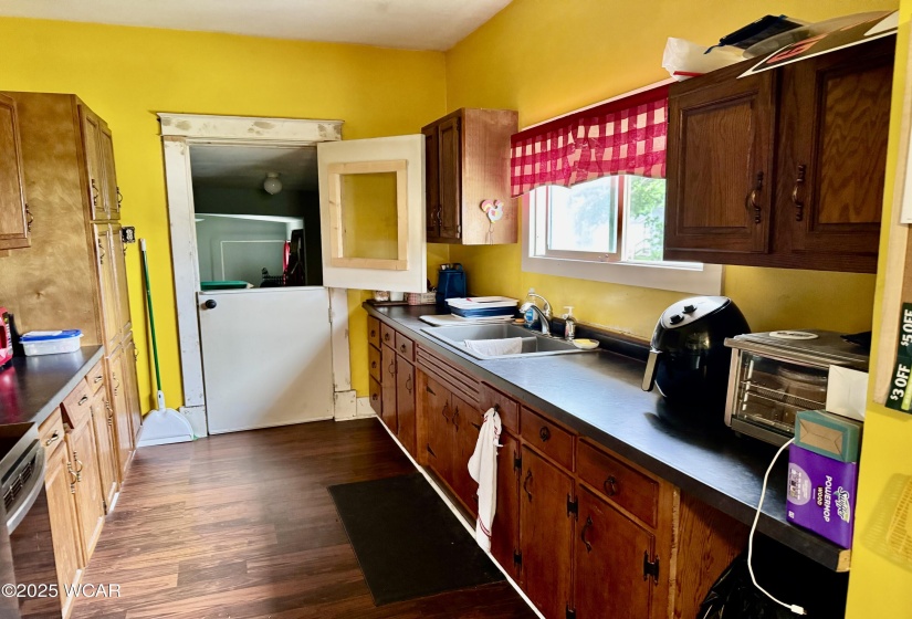 702 Vine Street, Lima, Ohio, 2 Bedrooms Bedrooms, ,1 BathroomBathrooms,Residential,For Sale,Vine,307417
