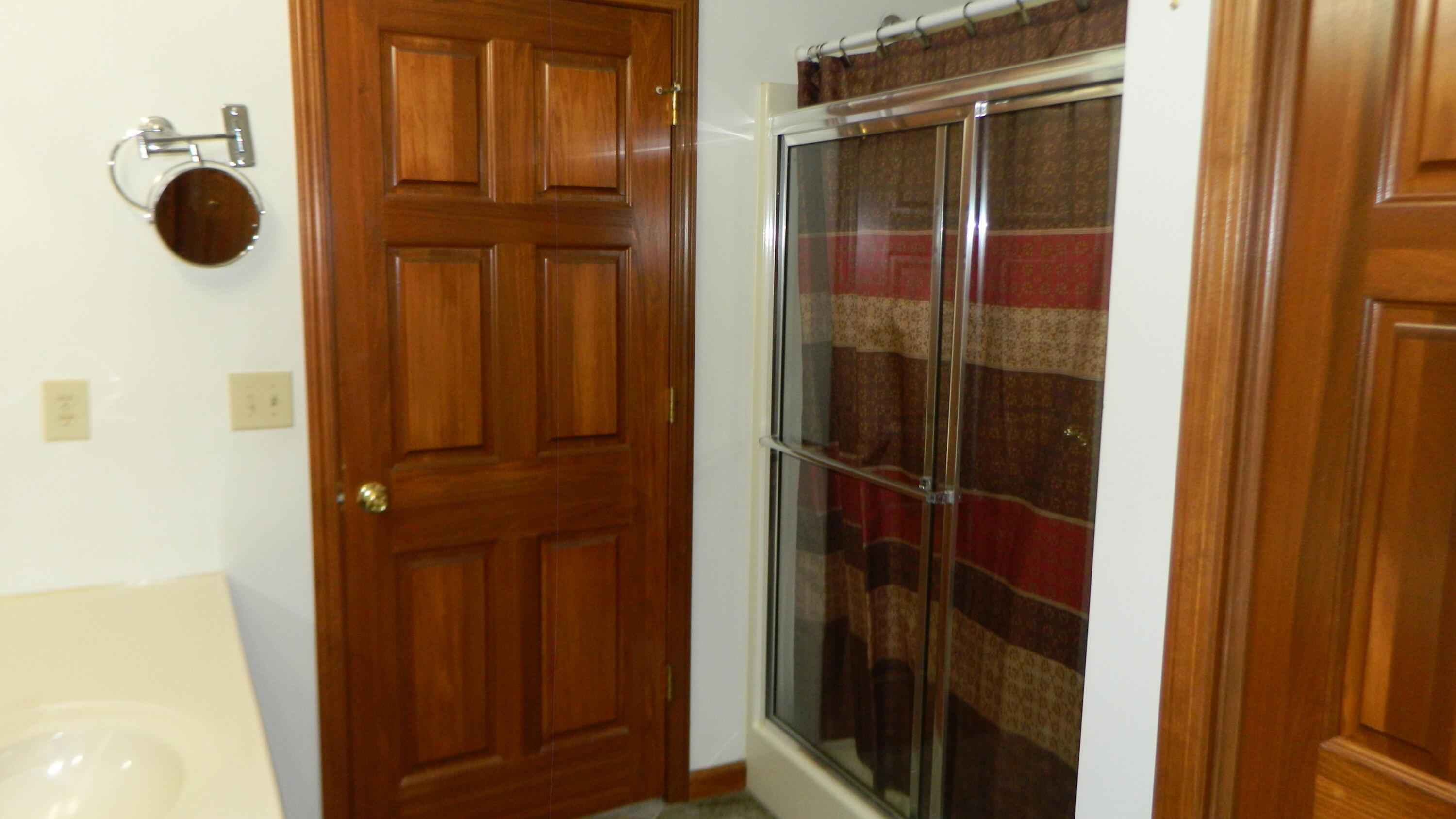 1902 Willow Lakes Drive, Springfield, Ohio 45502