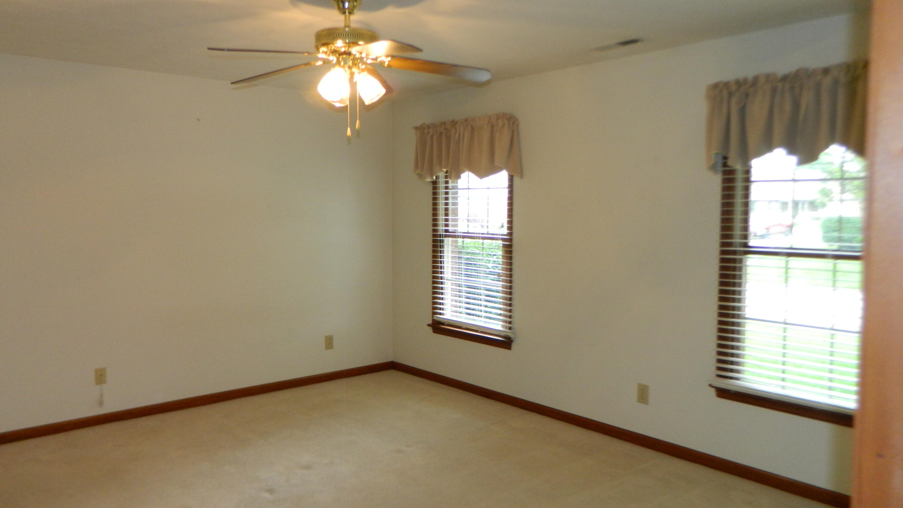 1902 Willow Lakes Drive, Springfield, Ohio 45502