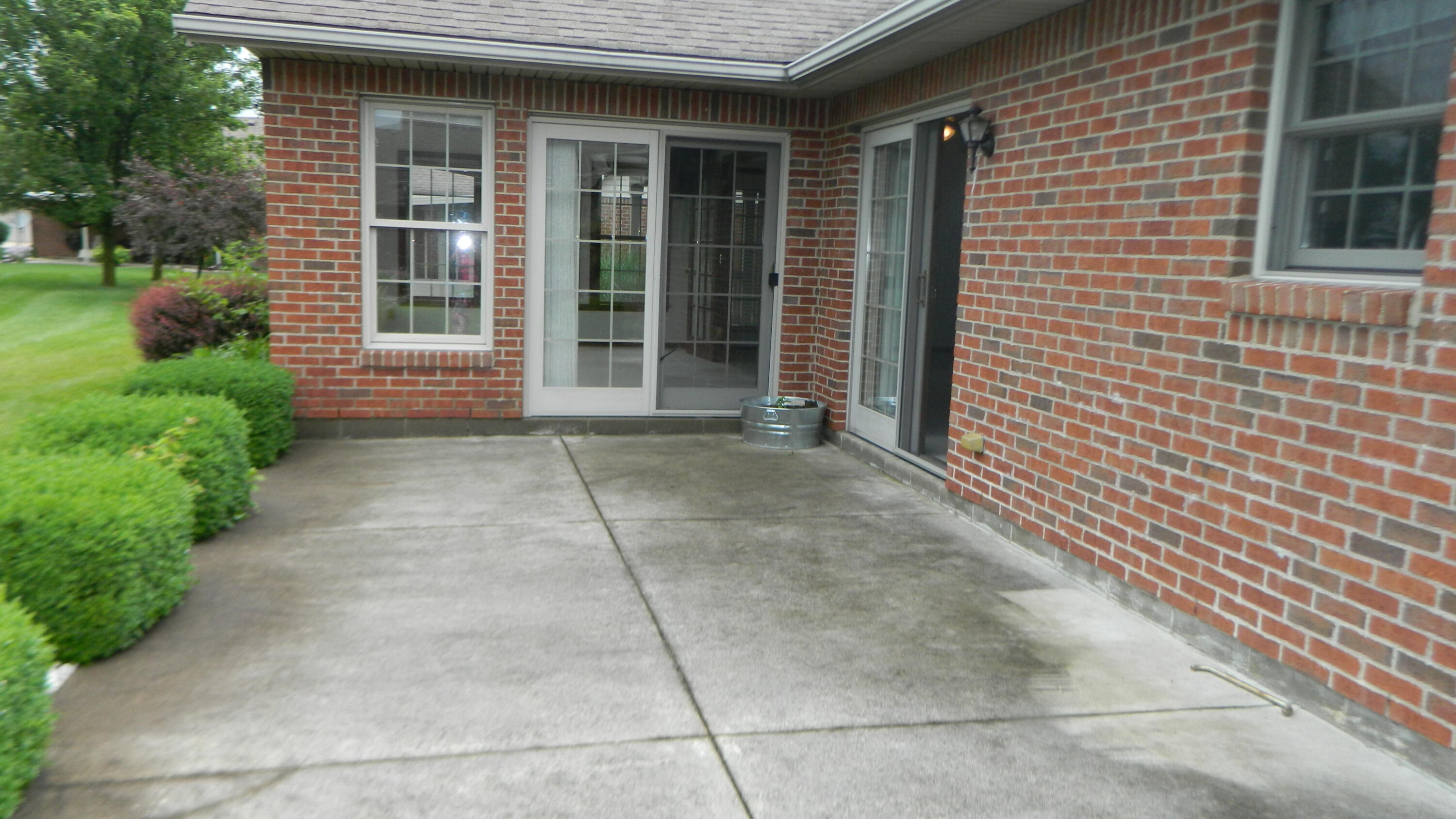 1902 Willow Lakes Drive, Springfield, Ohio 45502