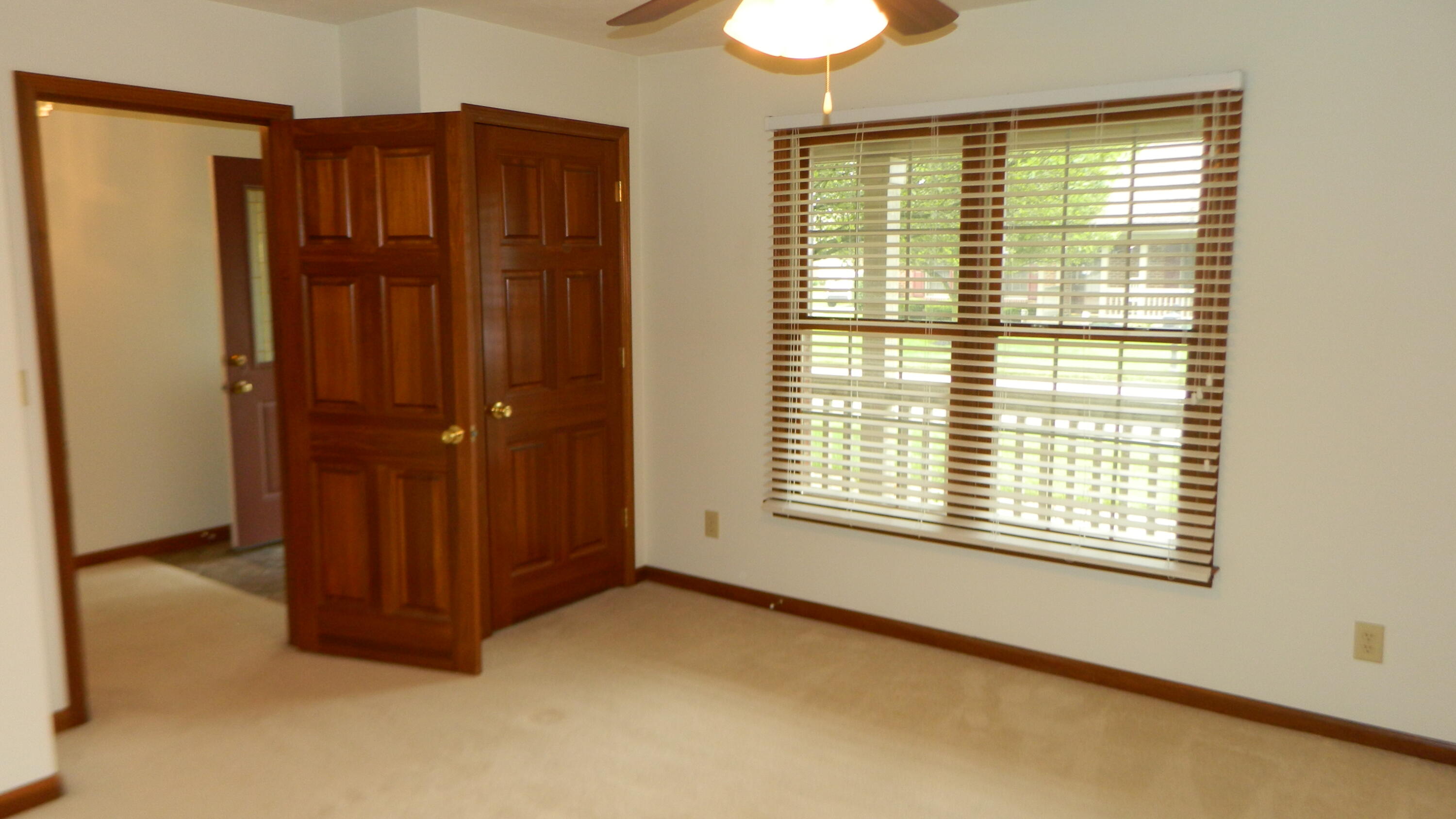 1902 Willow Lakes Drive, Springfield, Ohio 45502