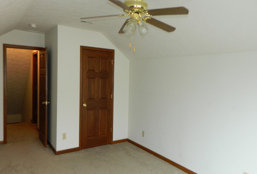 2ND FLOOR BEDEROOM