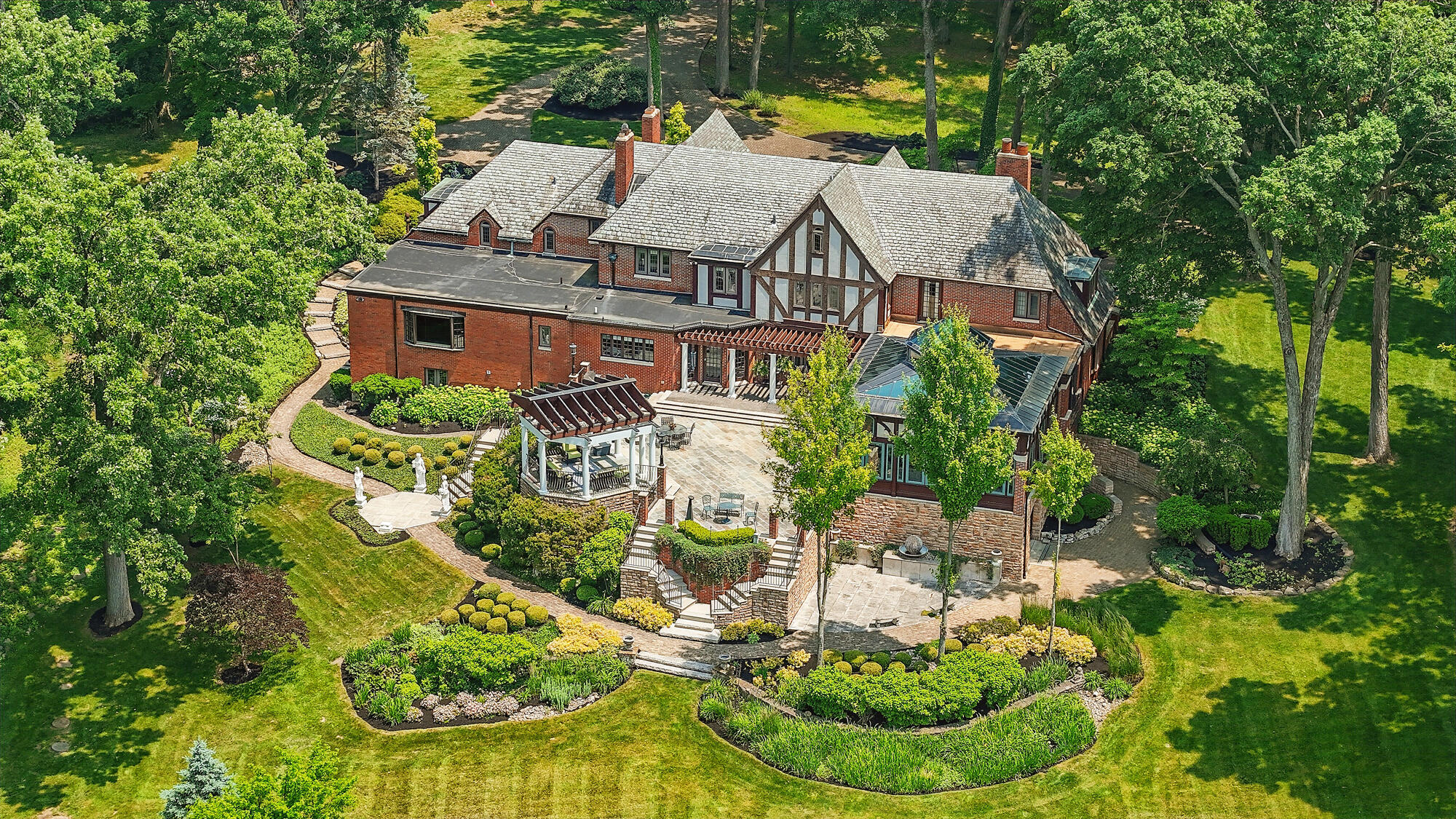 2475 Signal Hill Road, Springfield, Ohio 45504