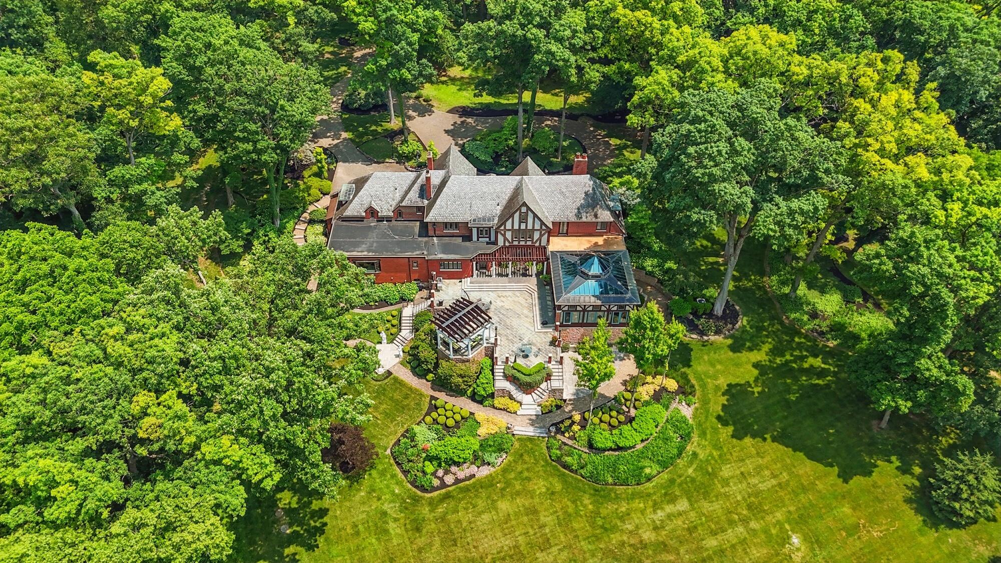 2475 Signal Hill Road, Springfield, Ohio 45504